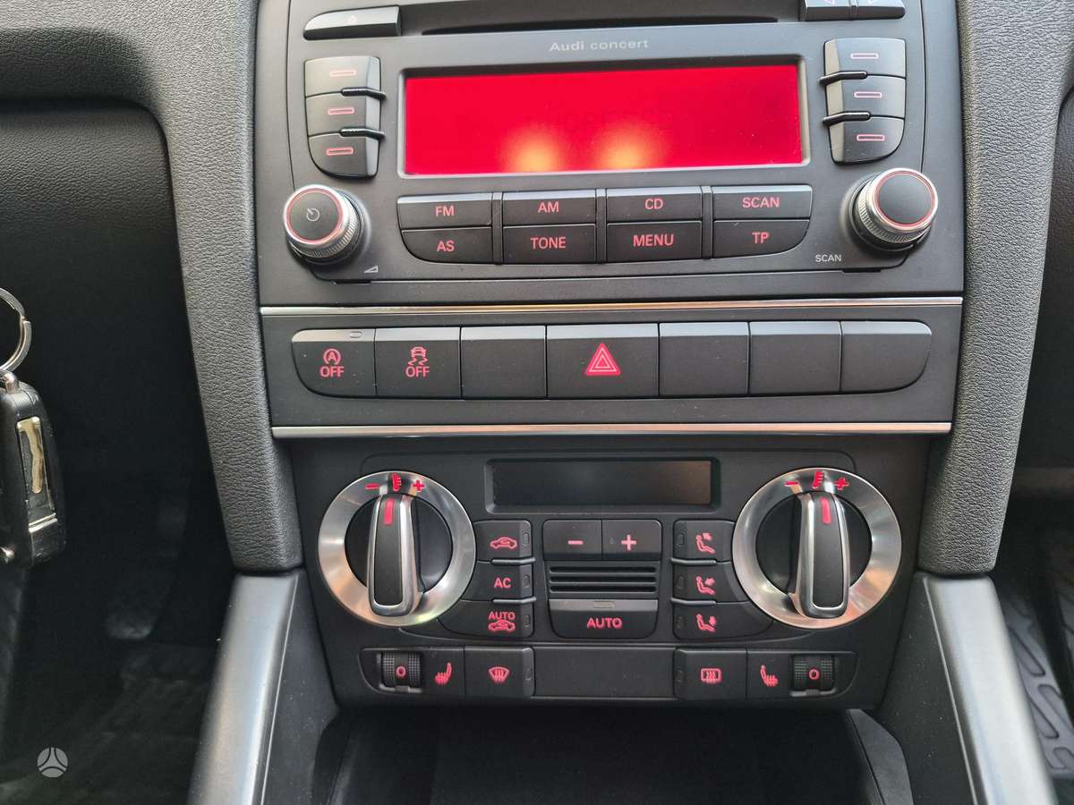 Audi A3, 1.6 l., hatchback