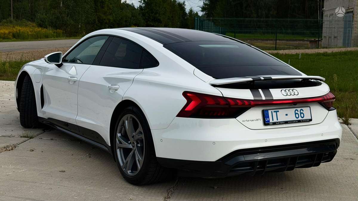 Audi e-tron GT, 93 кВт·ч, Седан