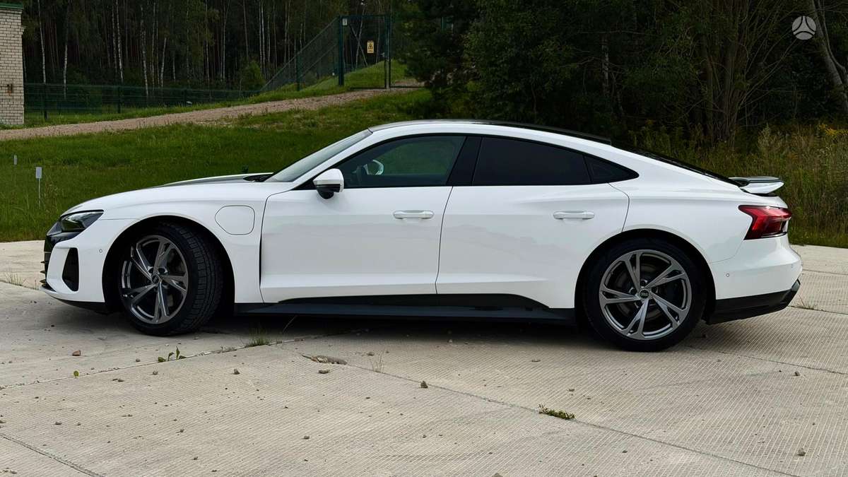 Audi e-tron GT, 93 кВт·ч, Седан