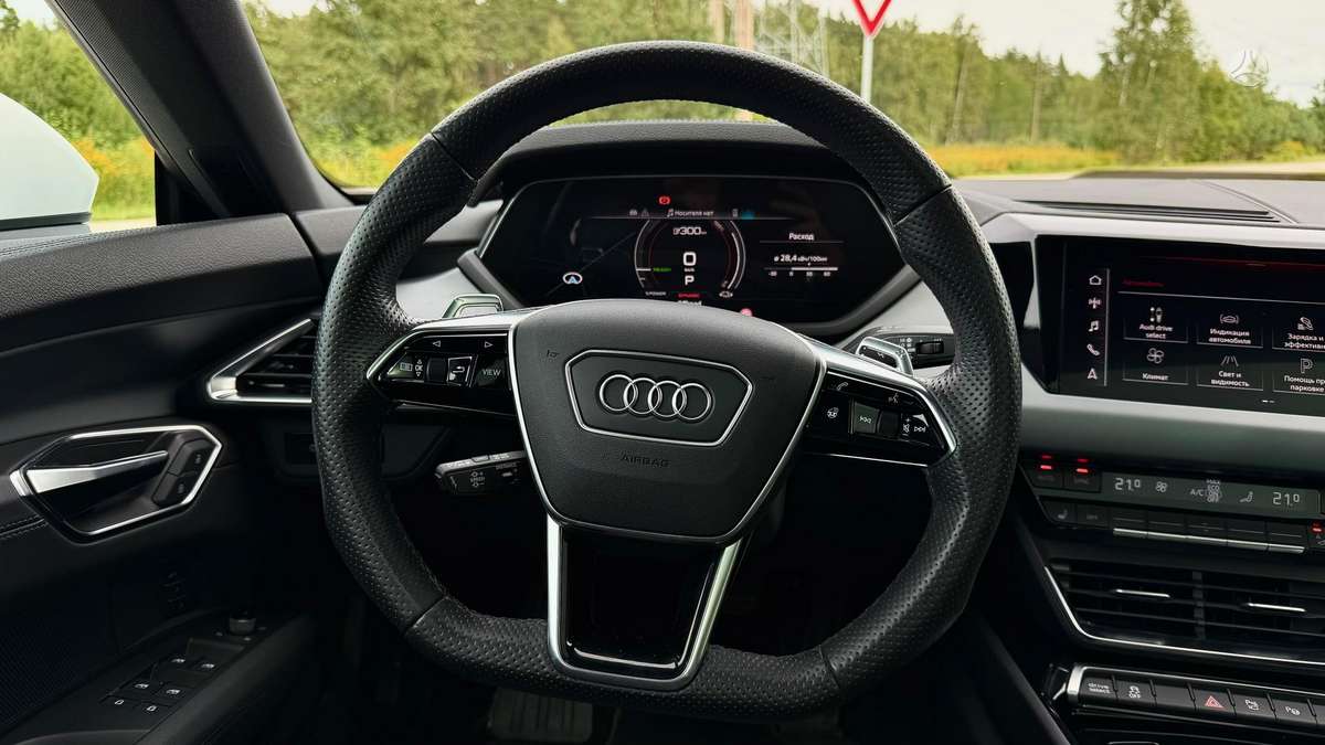 Audi e-tron GT, 93 кВт·ч, Седан