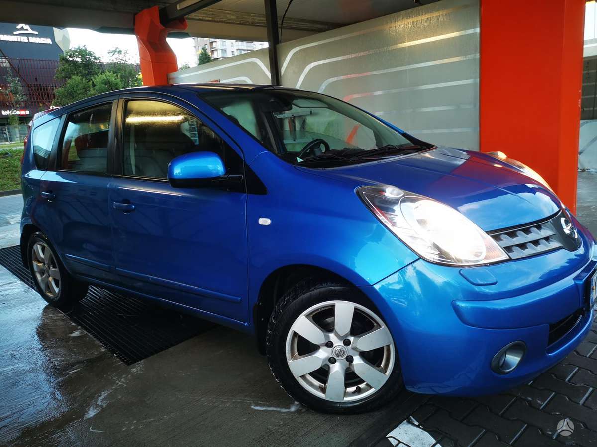 Nissan Note, 1.6 l., Хэтчбек