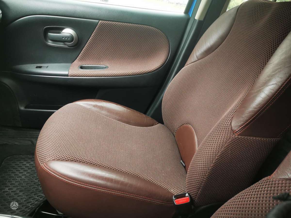 Nissan Note, 1.6 l., hatchback