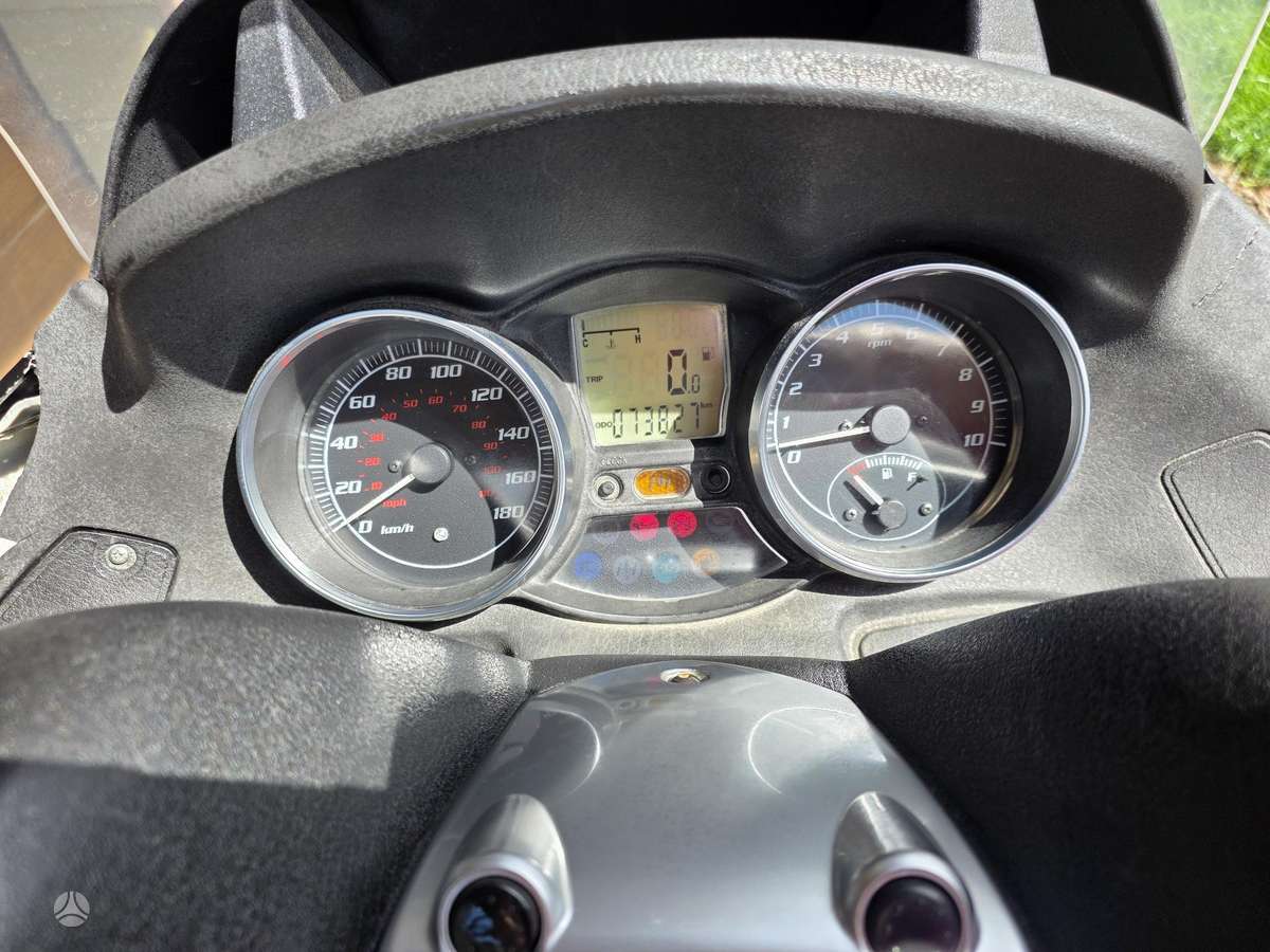 Piaggio Medley 500cc, triračiai