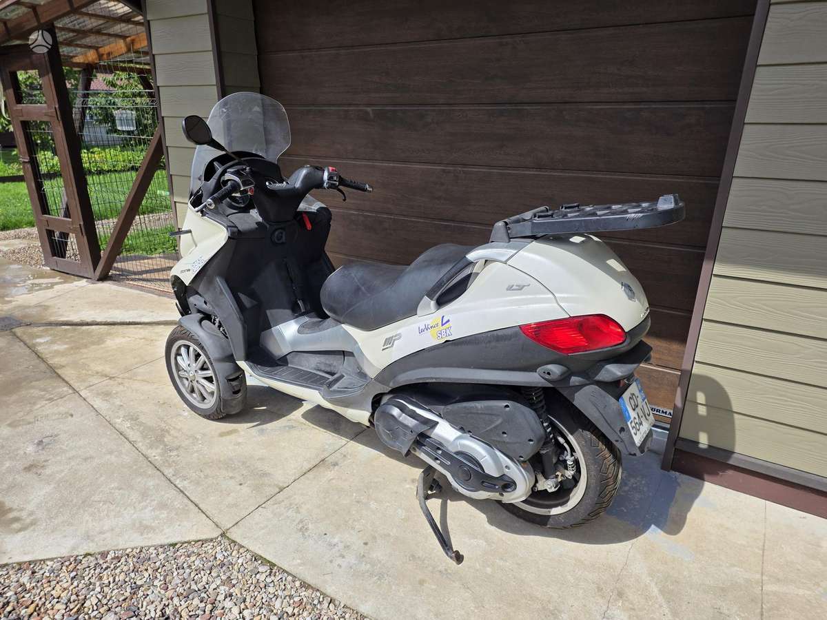 Piaggio Medley 500cc, triračiai