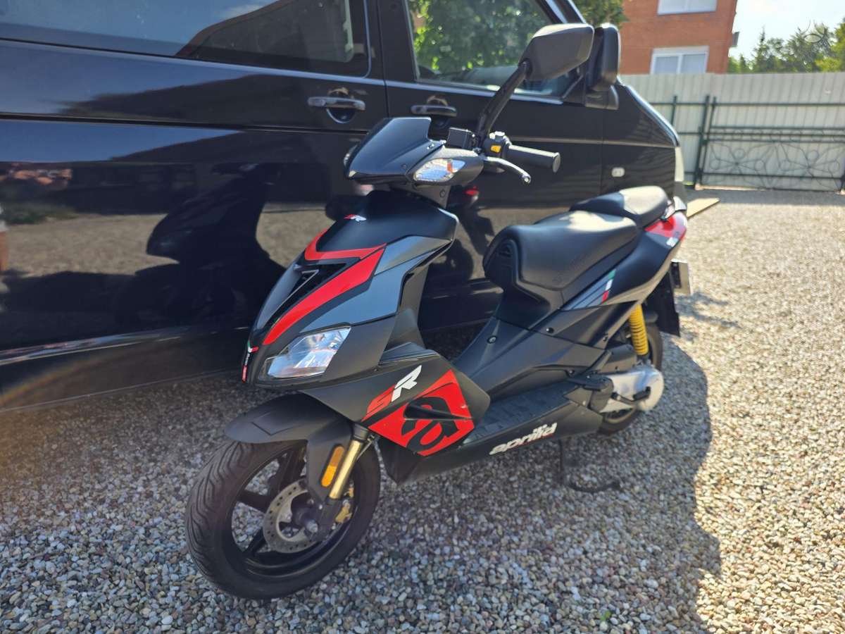 Honda SH 49cc, мотороллеры / мопеды