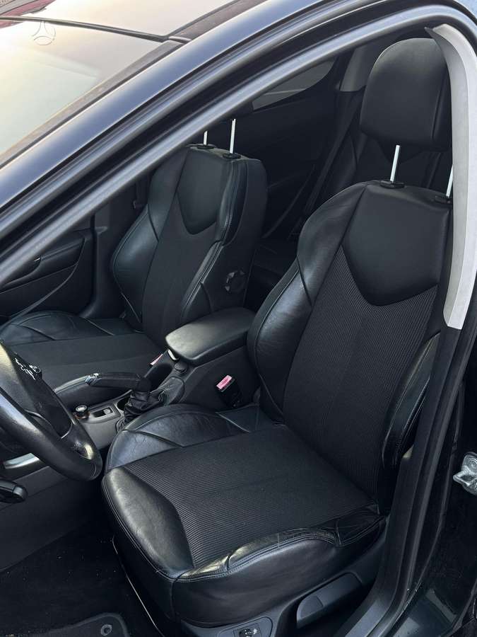 Peugeot 308, 2.0 l., hatchback