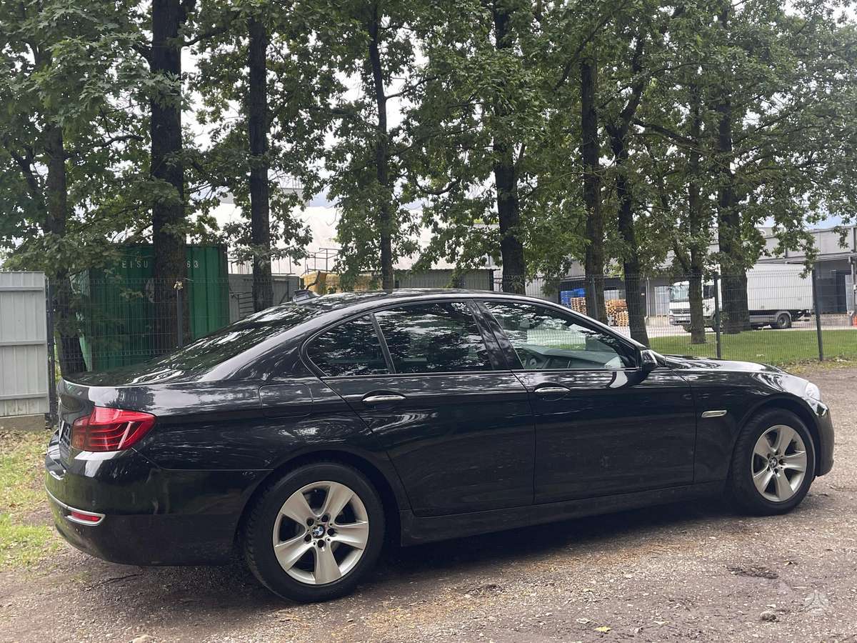 BMW 520, 2.0 l., Седан