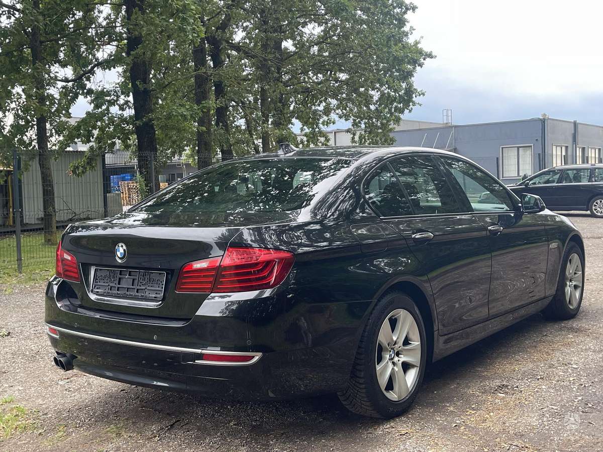 BMW 520, 2.0 l., Седан