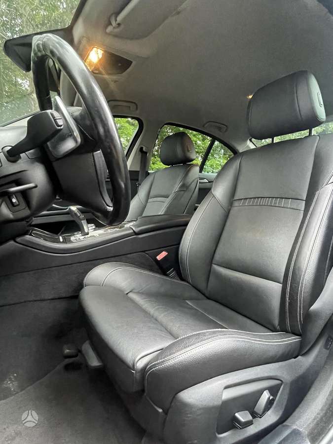 BMW 520, 2.0 l., Седан