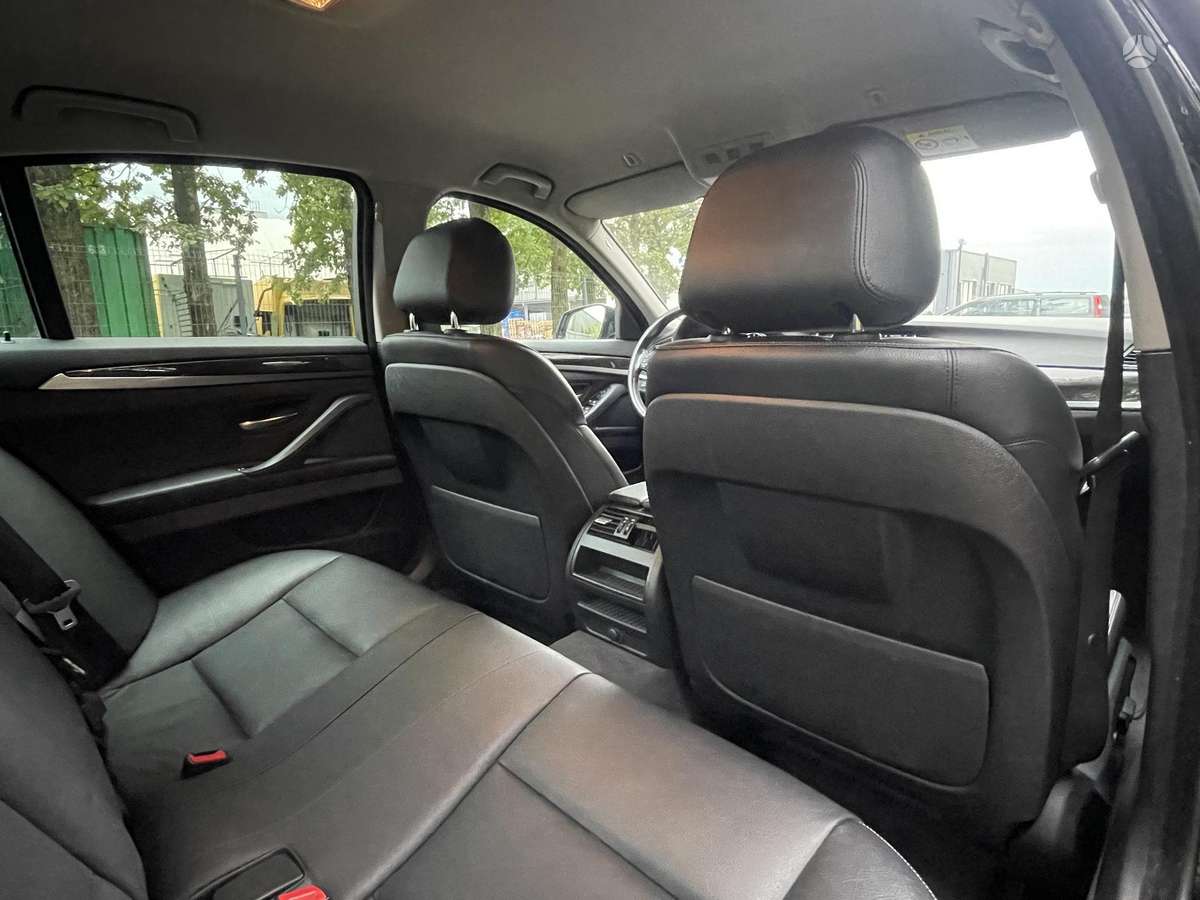 BMW 520, 2.0 l., Седан