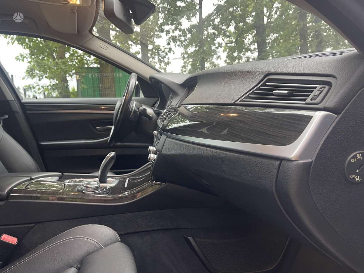 BMW 520, 2.0 l., Седан