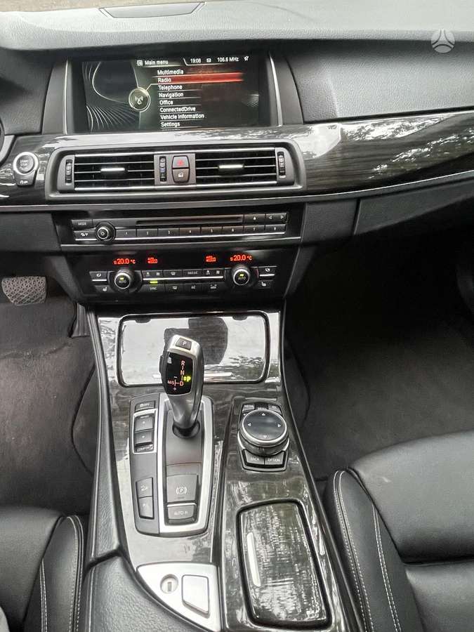 BMW 520, 2.0 l., Седан
