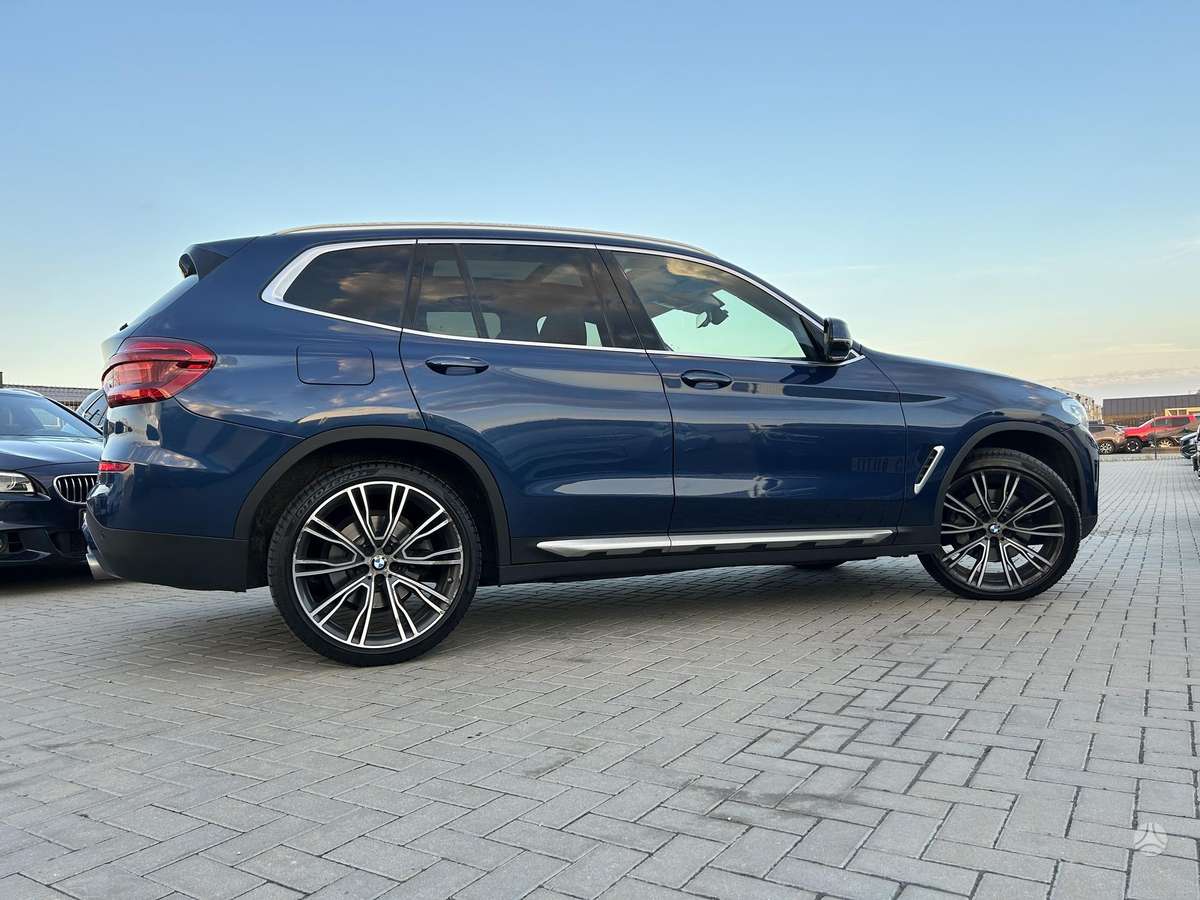 BMW X3, 3.0 l., off-road / crossover