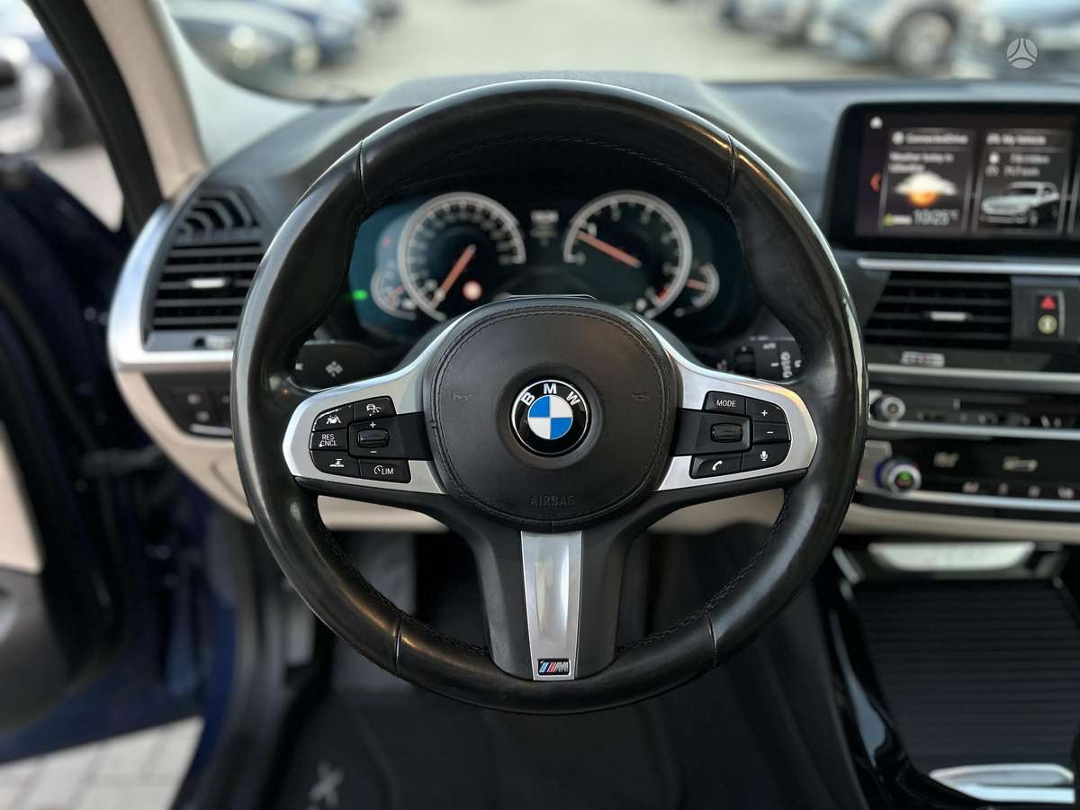 BMW X3, 3.0 l., off-road / crossover