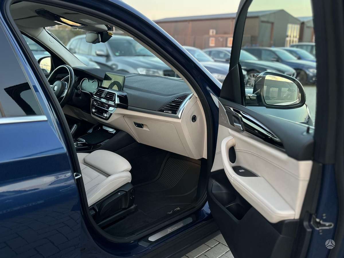 BMW X3, 3.0 l., off-road / crossover