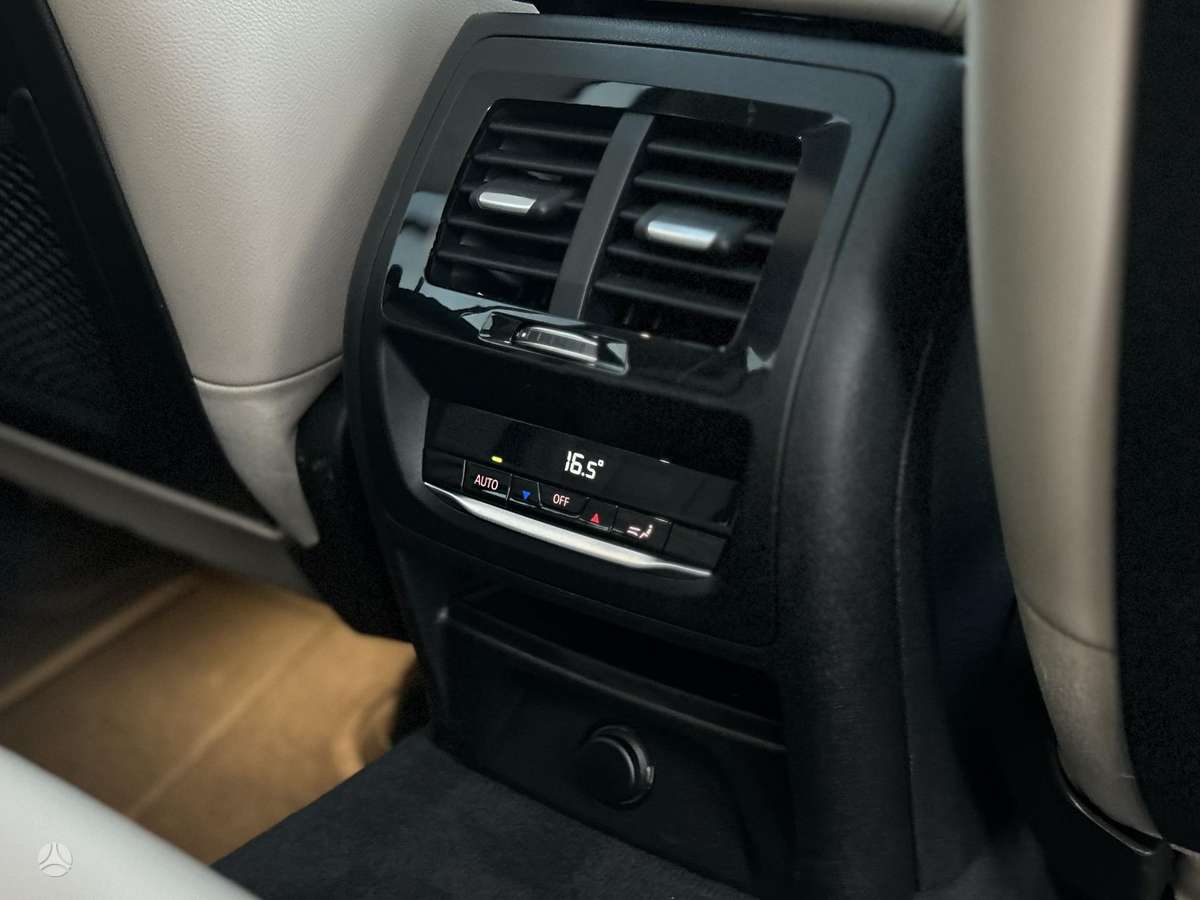 BMW X3, 3.0 l., off-road / crossover