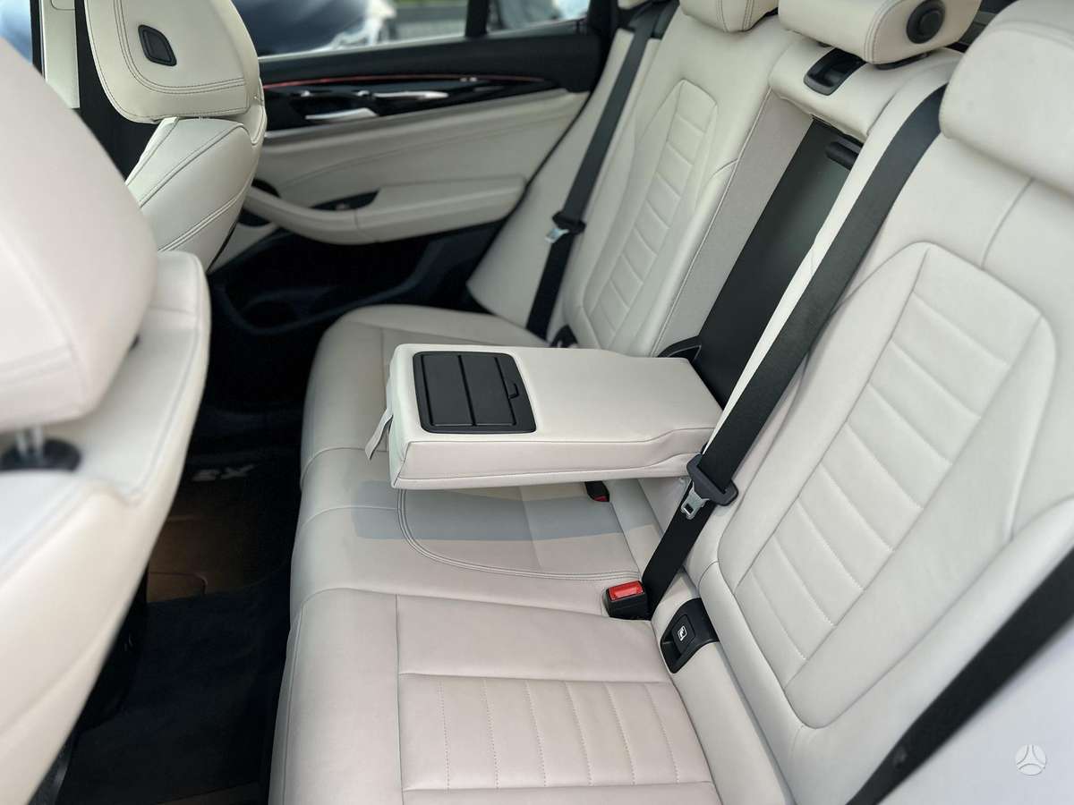 BMW X3, 3.0 l., off-road / crossover