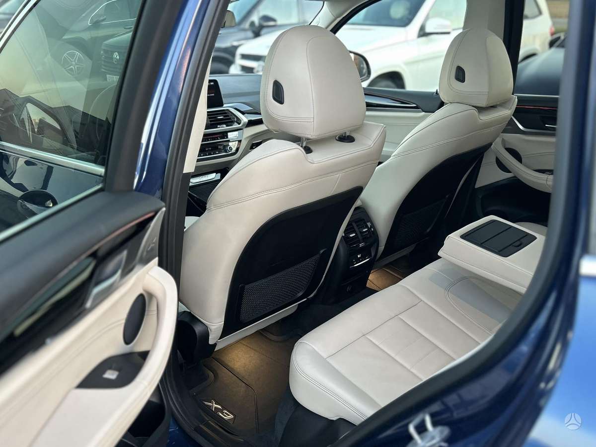 BMW X3, 3.0 l., off-road / crossover