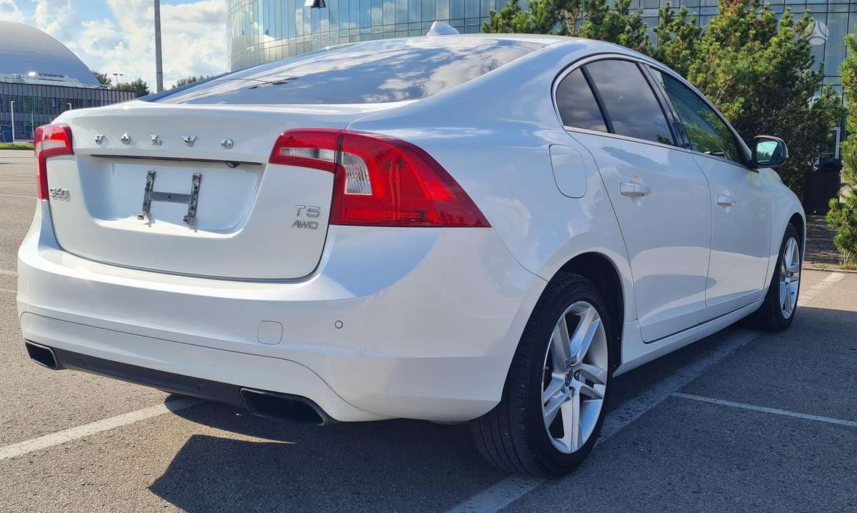 Volvo S60, 2.5 l., Седан