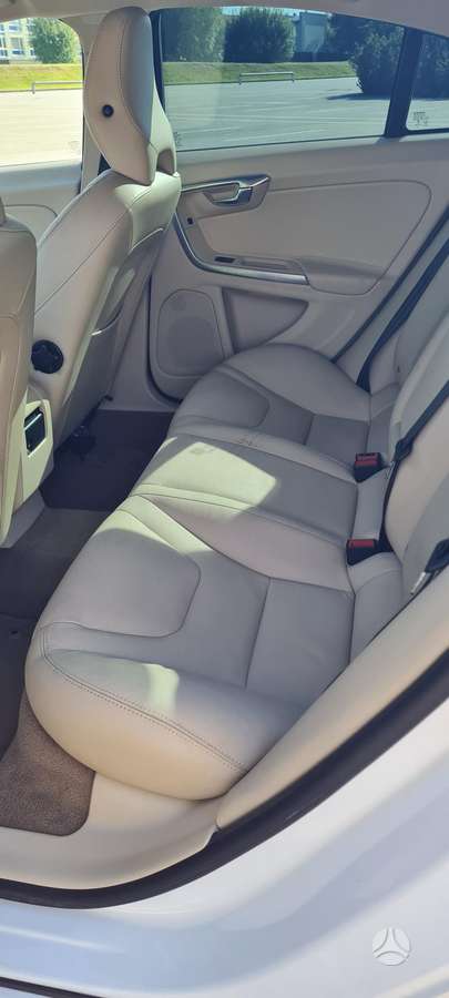 Volvo S60, 2.5 l., Седан