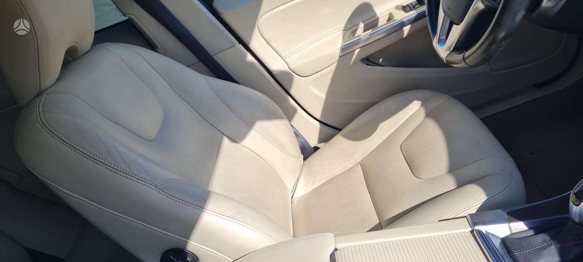 Volvo S60, 2.5 l., Седан