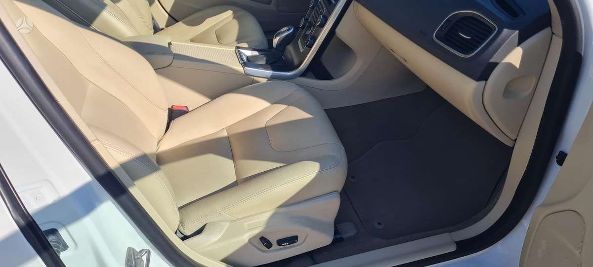 Volvo S60, 2.5 l., Седан