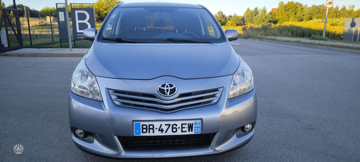 Toyota Verso - 2