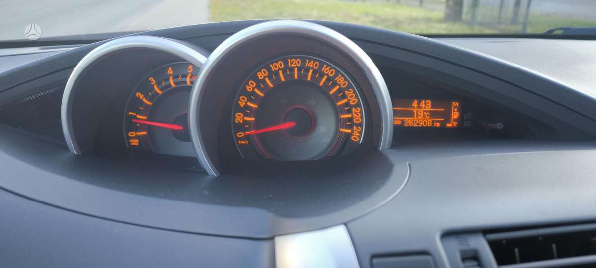 Toyota Verso, 2.0 l., Минивэн