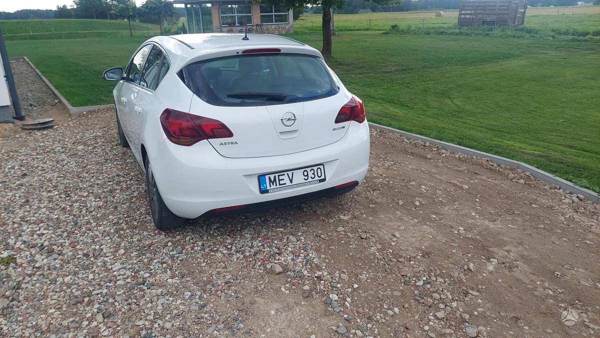 Opel Astra, 1.7 l., Хэтчбек