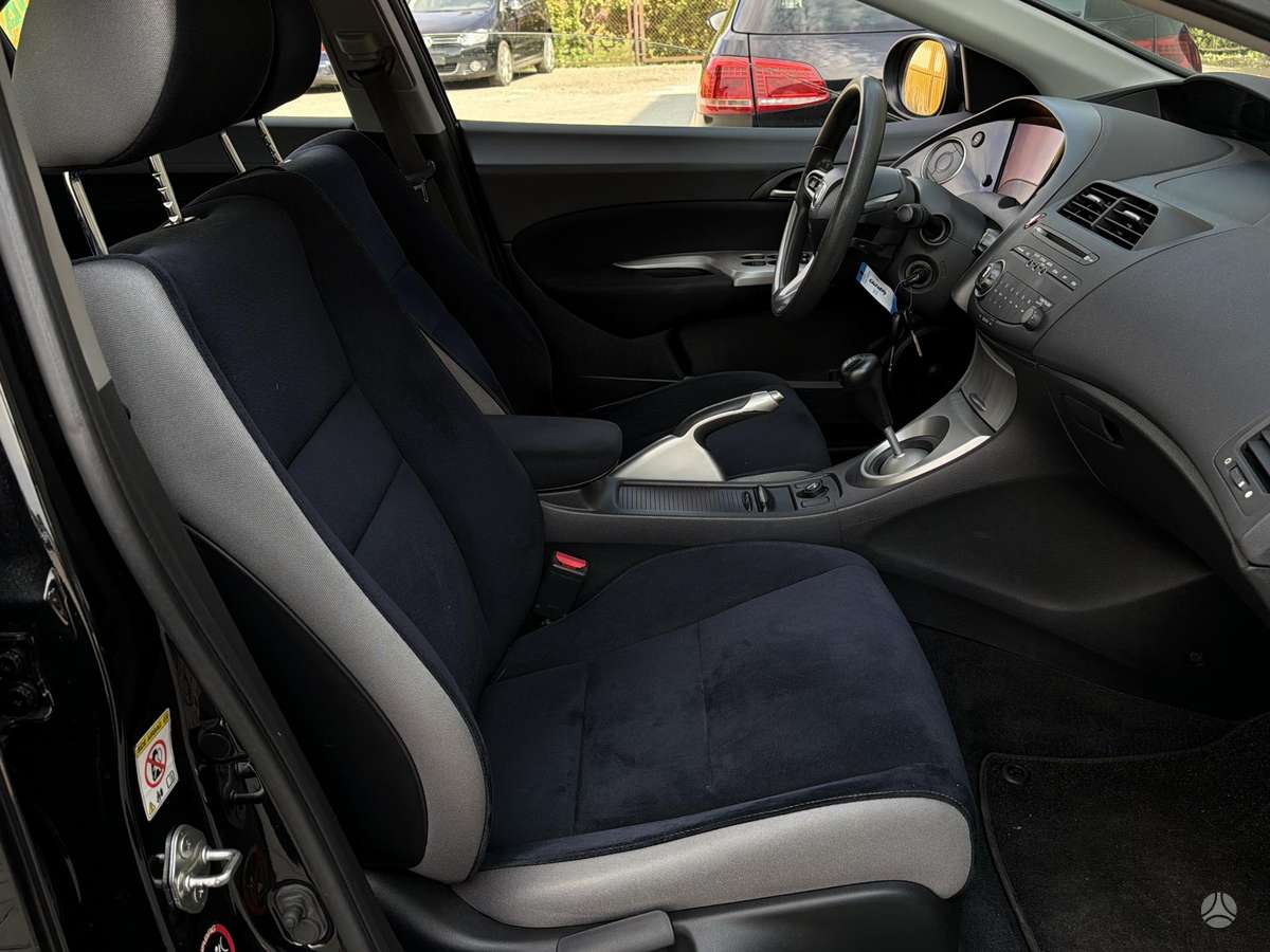 Honda Civic, 1.3 l., hatchback