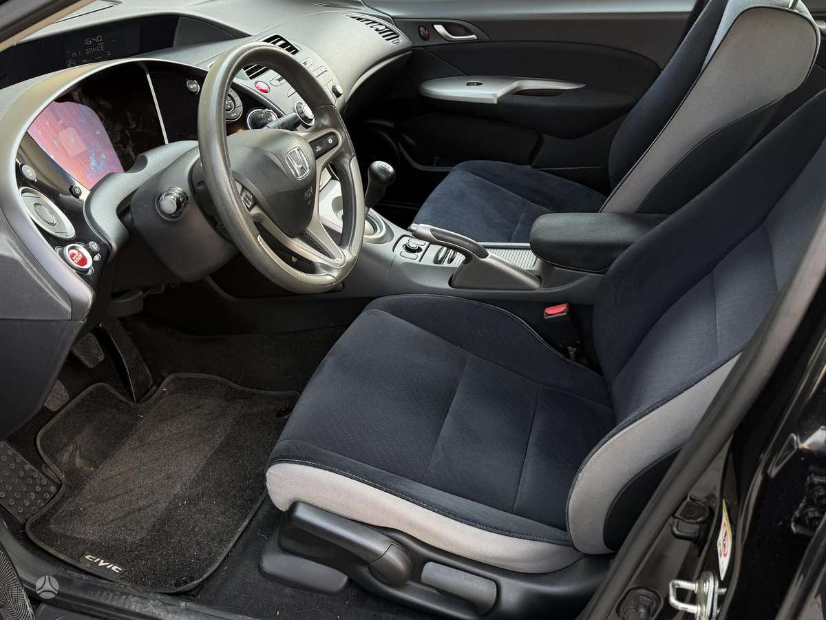 Honda Civic, 1.3 l., hatchback