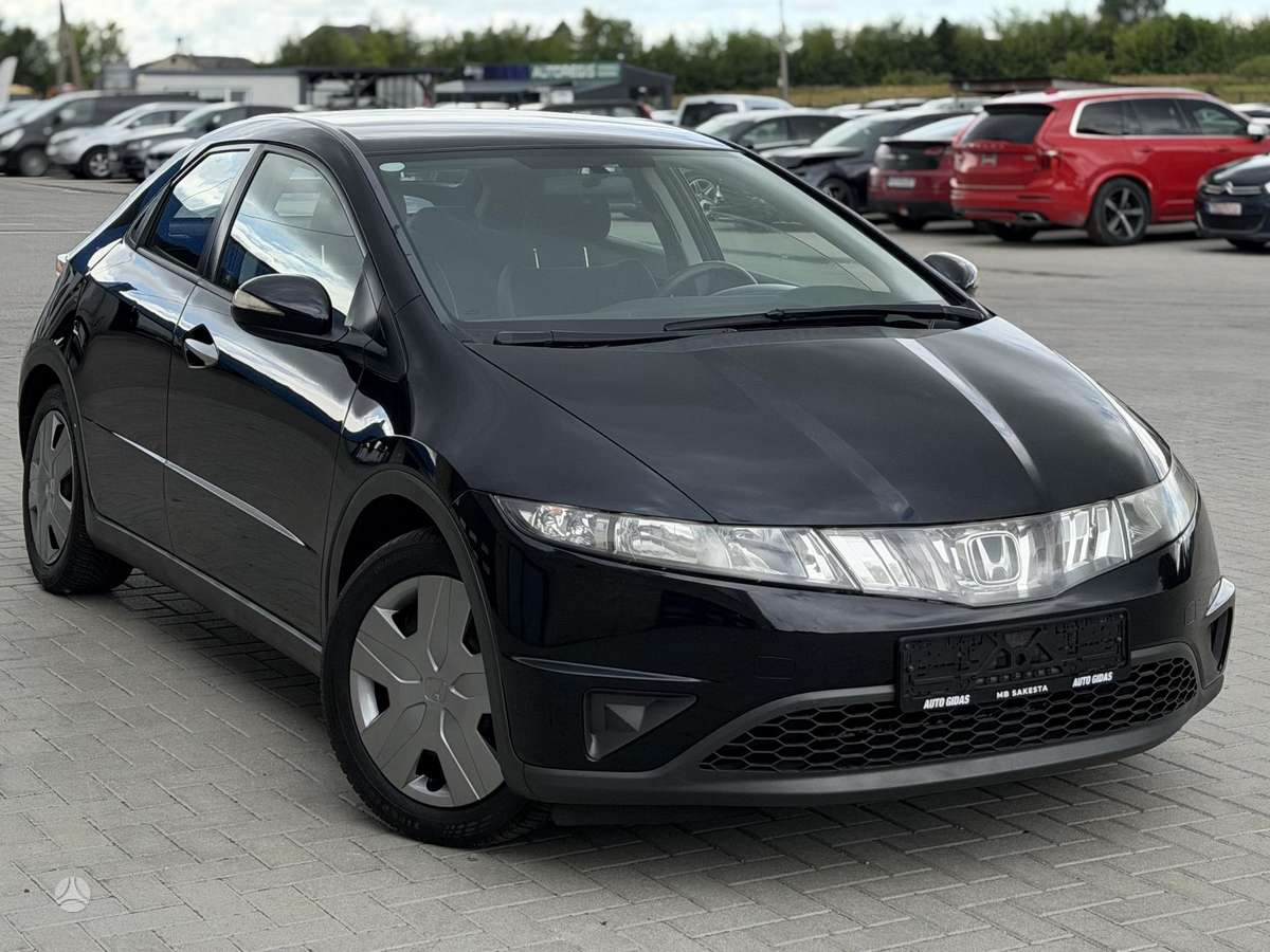 Honda Civic, 1.3 l., hatchback