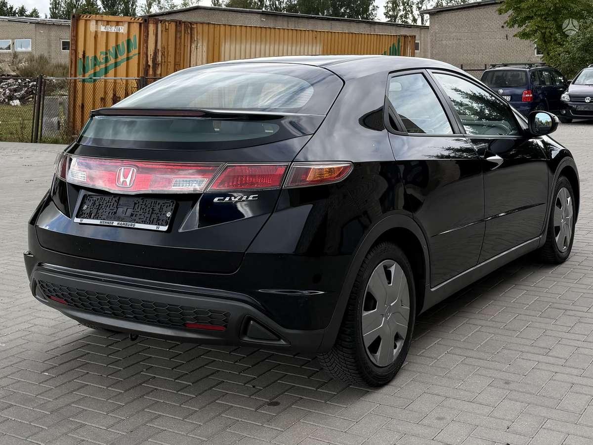 Honda Civic, 1.3 l., hatchback