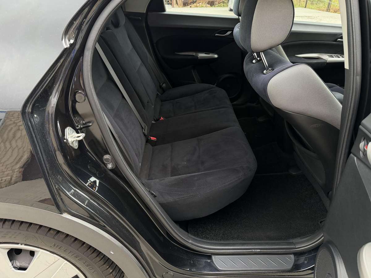 Honda Civic, 1.3 l., hatchback