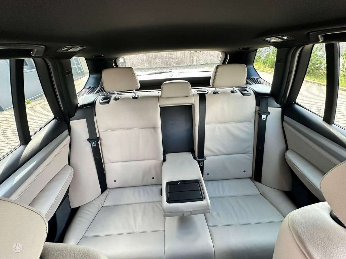BMW X3, 2.0 l., off-road / crossover