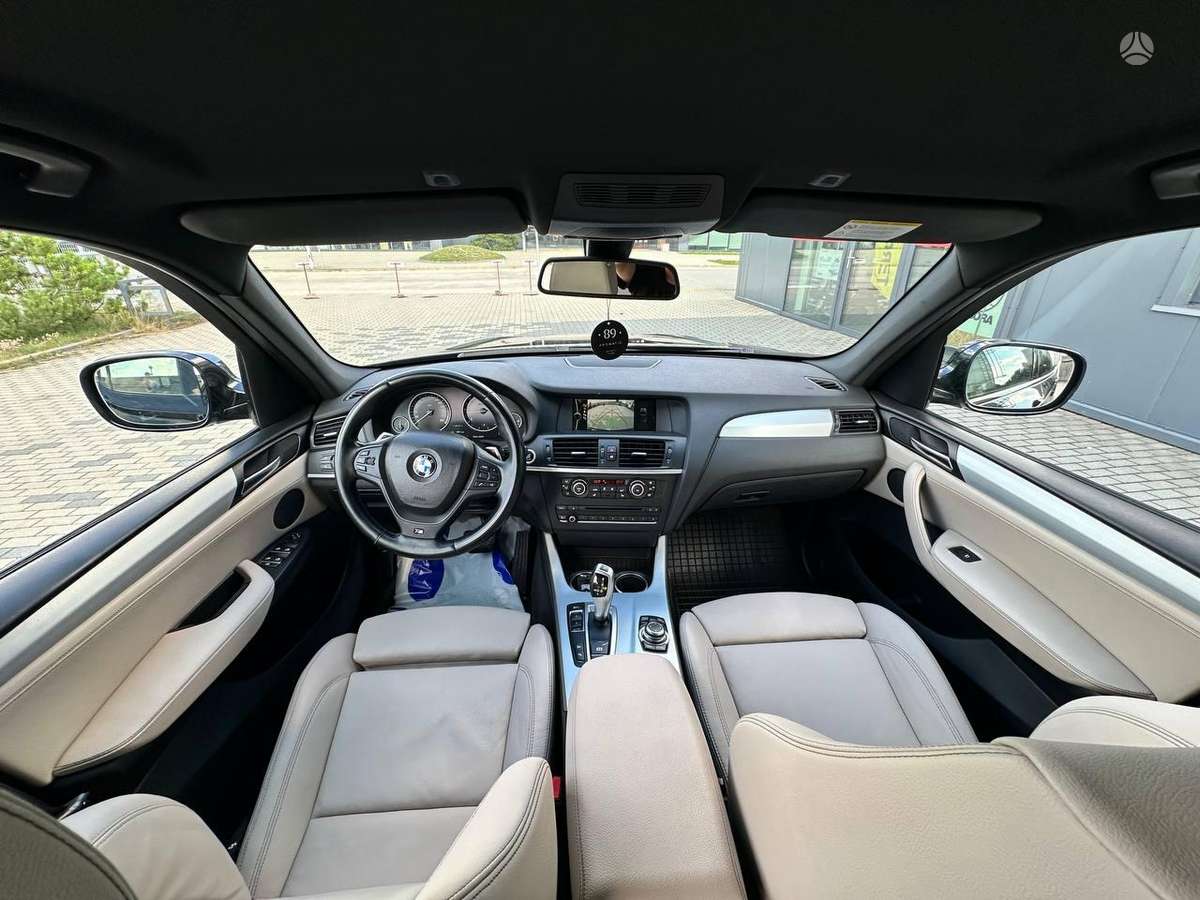 BMW X3, 2.0 l., off-road / crossover