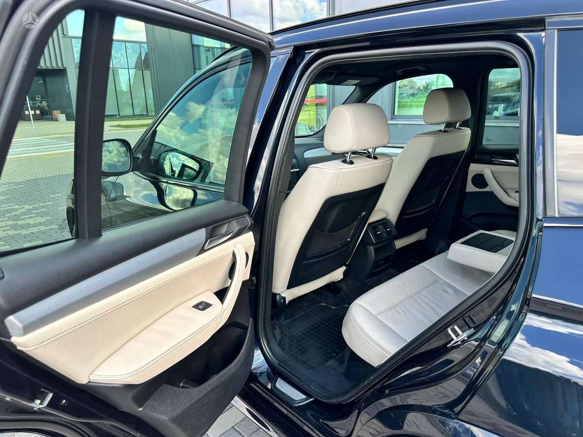 BMW X3, 2.0 l., off-road / crossover