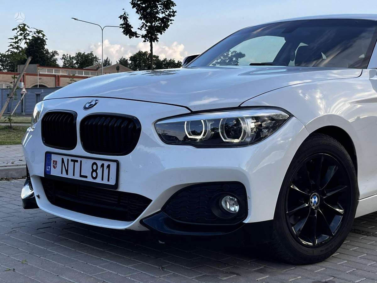 BMW 118, 1.5 l., Хэтчбек