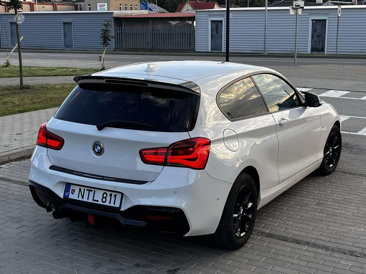 BMW 118, 1.5 l., Хэтчбек