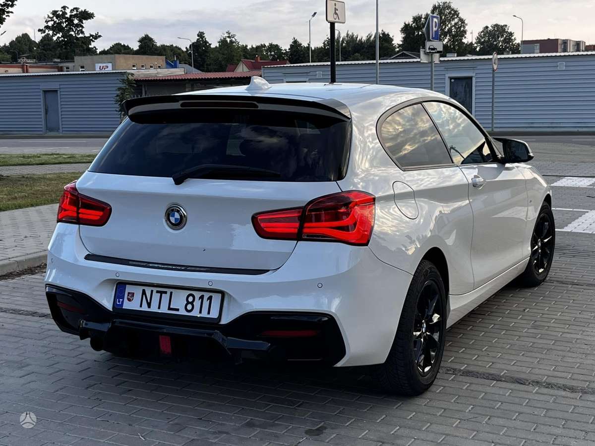 BMW 118, 1.5 l., Хэтчбек