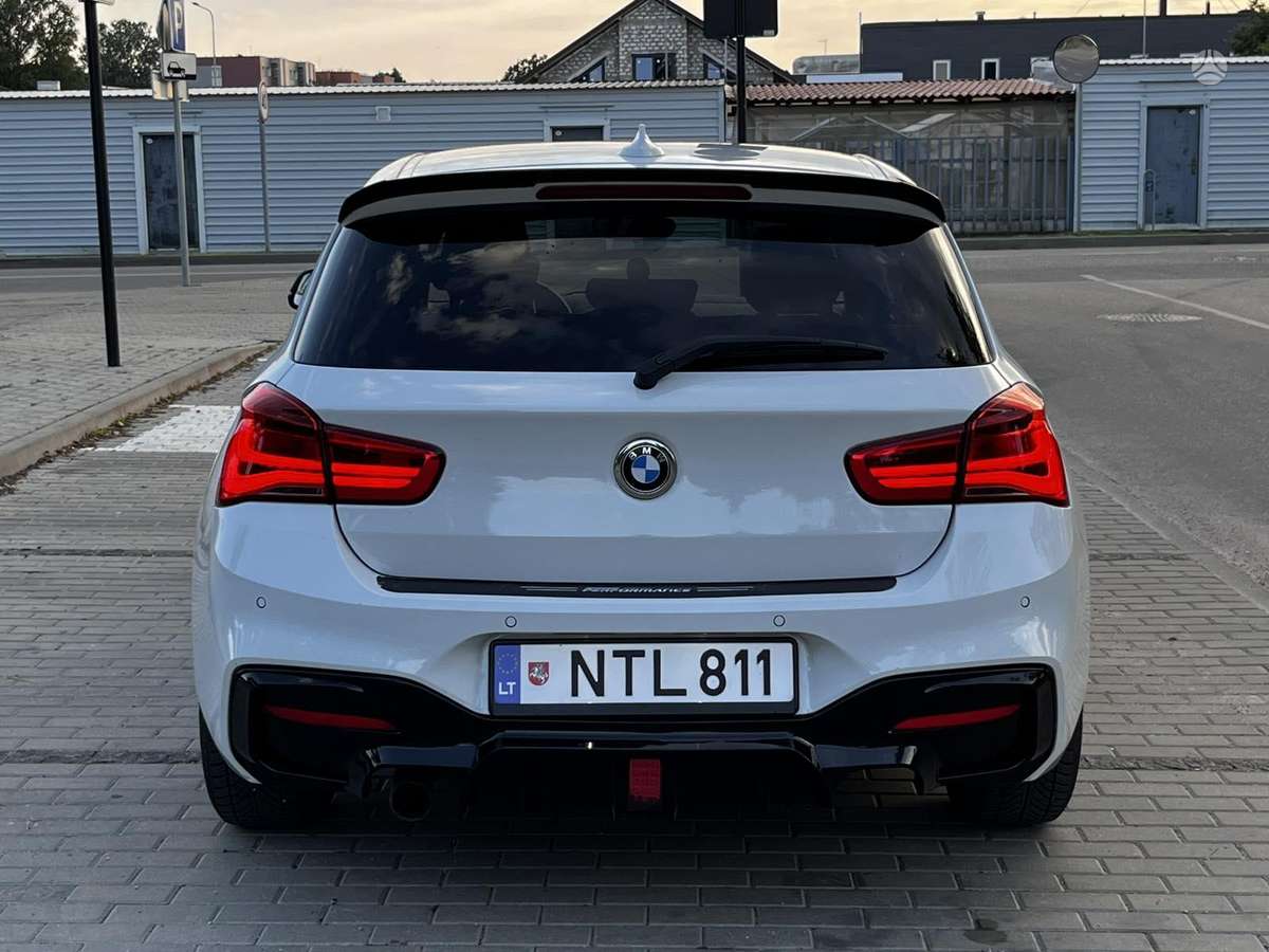 BMW 118, 1.5 l., Хэтчбек