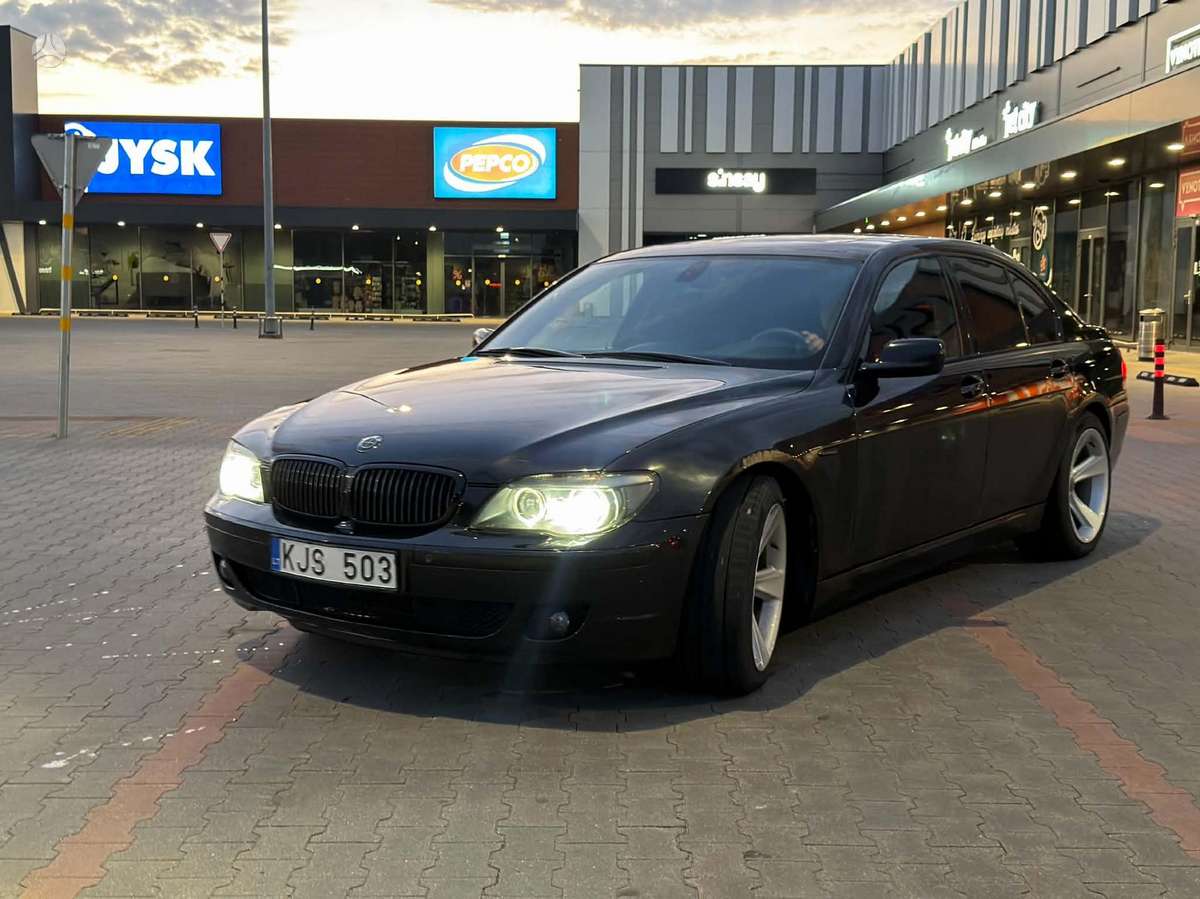 BMW 740, 4.0 l., Седан