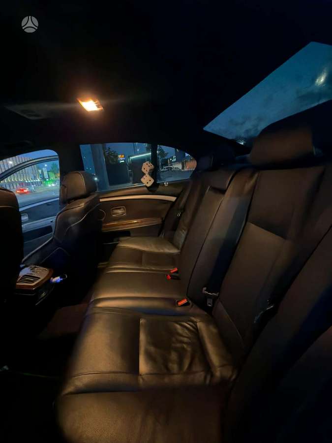 BMW 740, 4.0 l., Седан