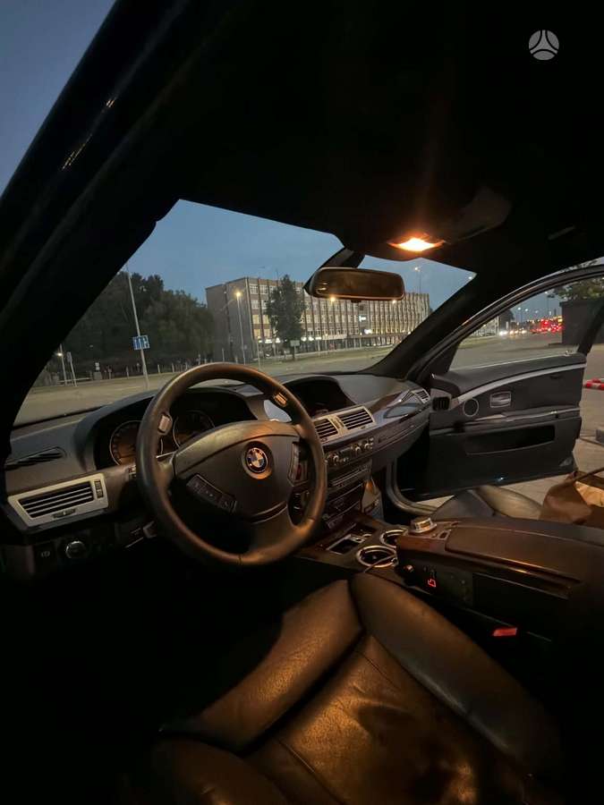 BMW 740, 4.0 l., Седан