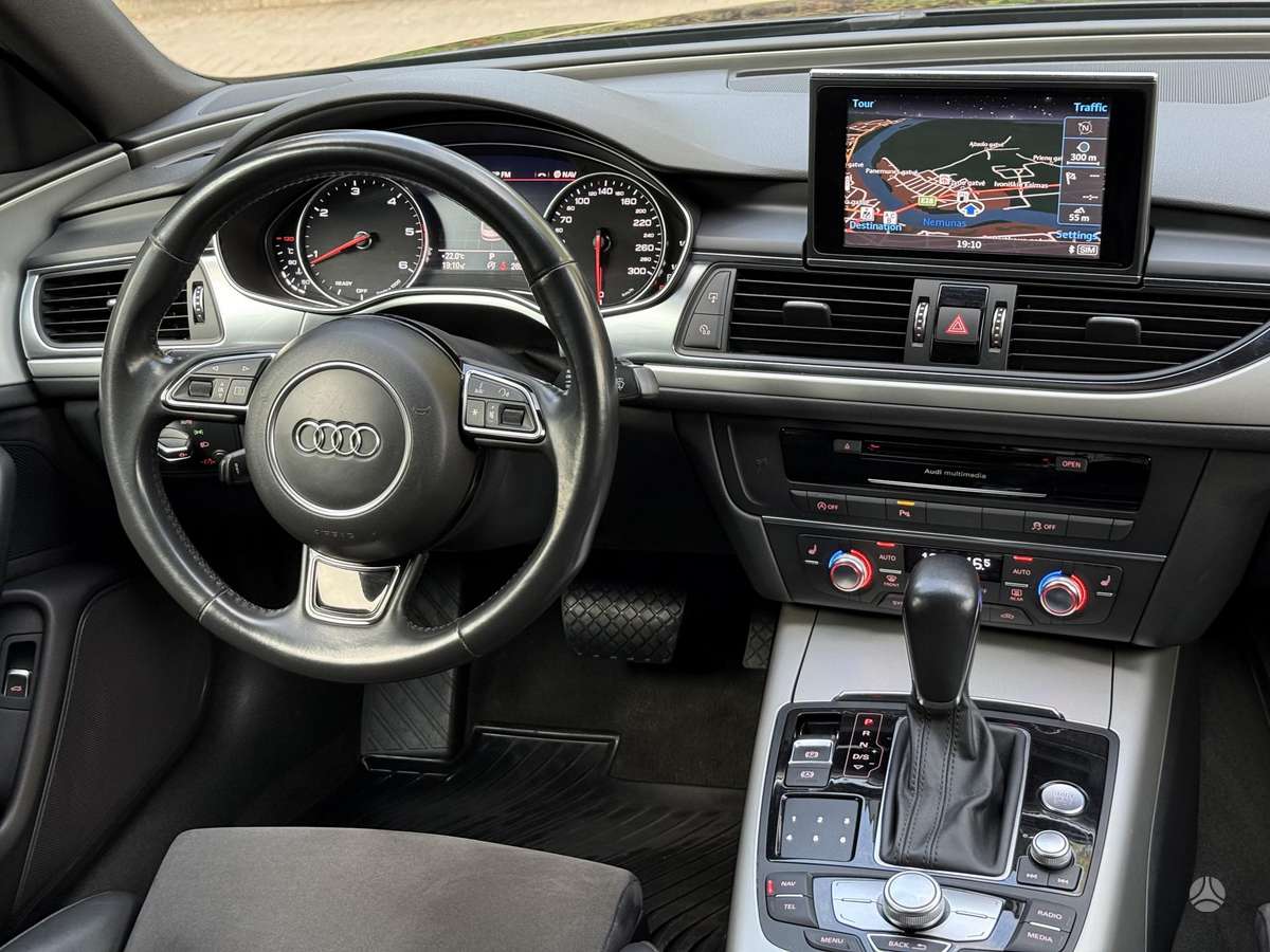 Audi A6, 2.0 l., saloon / sedan