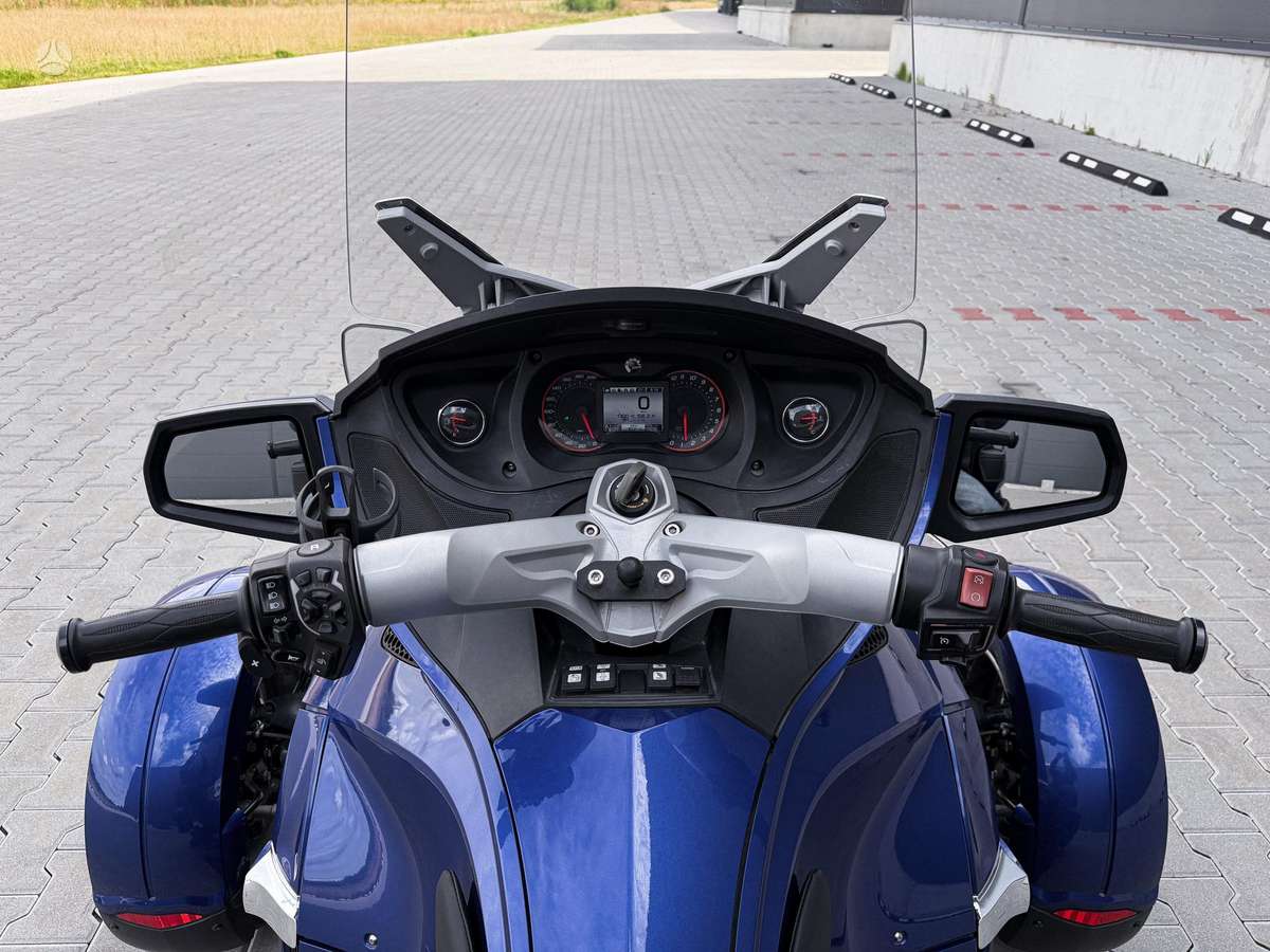 Can-Am Spyder 1000cc, trikes