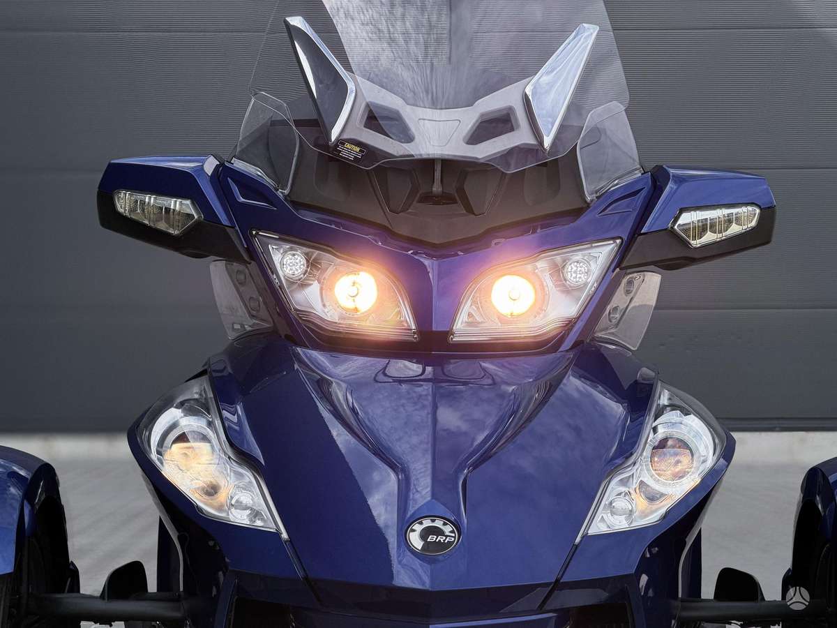 Can-Am Spyder 1000cc, трициклы