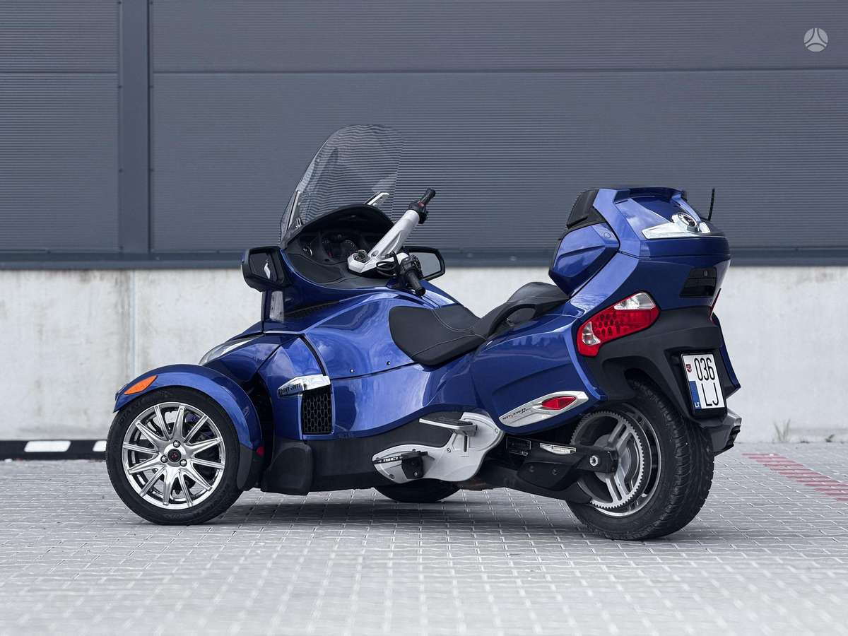 Can-Am Spyder 1000cc, трициклы