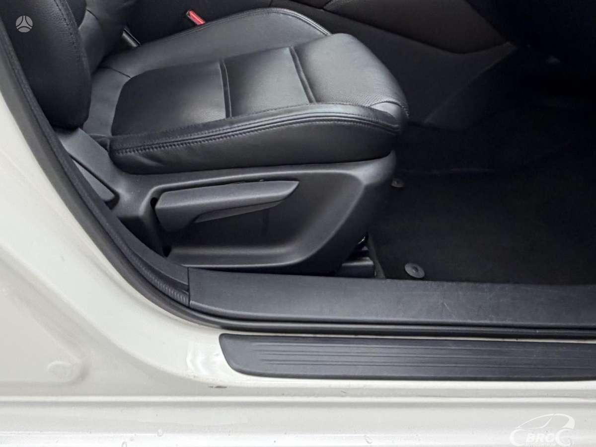 Mazda 6, 2.5 l., sedanas