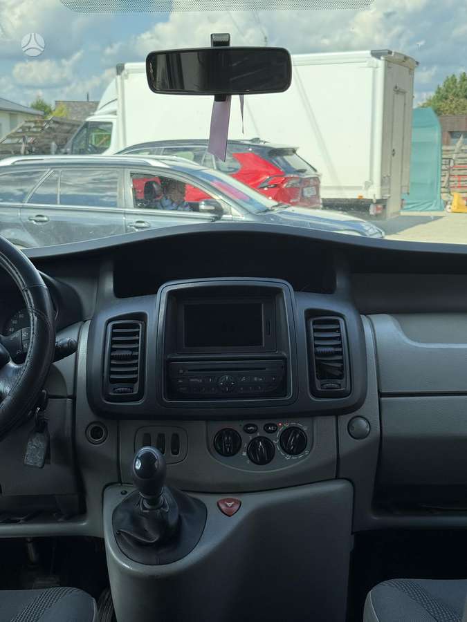 Opel Vivaro, 2.5 l., Минивэн